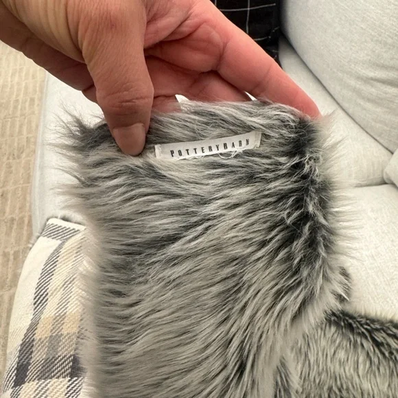 Pottery Barn nottingham faux fur plaid throw - Picture 2 of 3